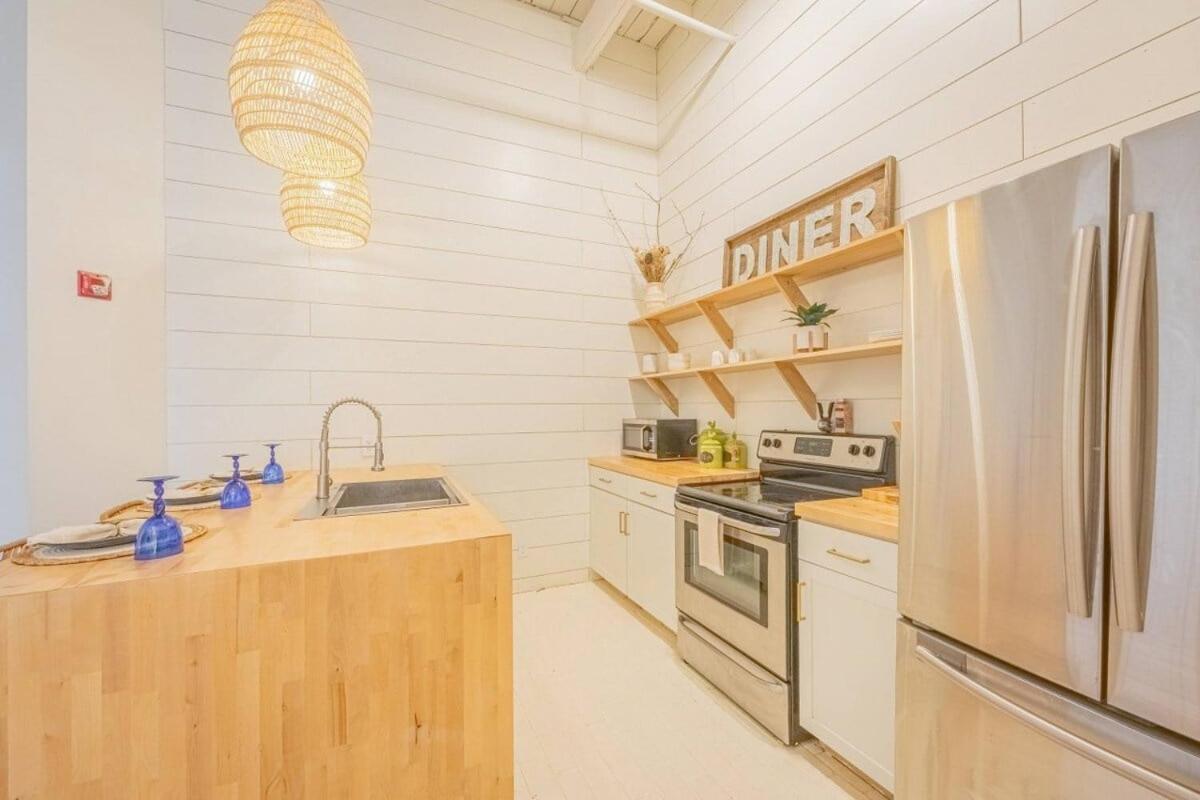 Darlin' Downtown Dawghouse Apartment Athens Bagian luar foto