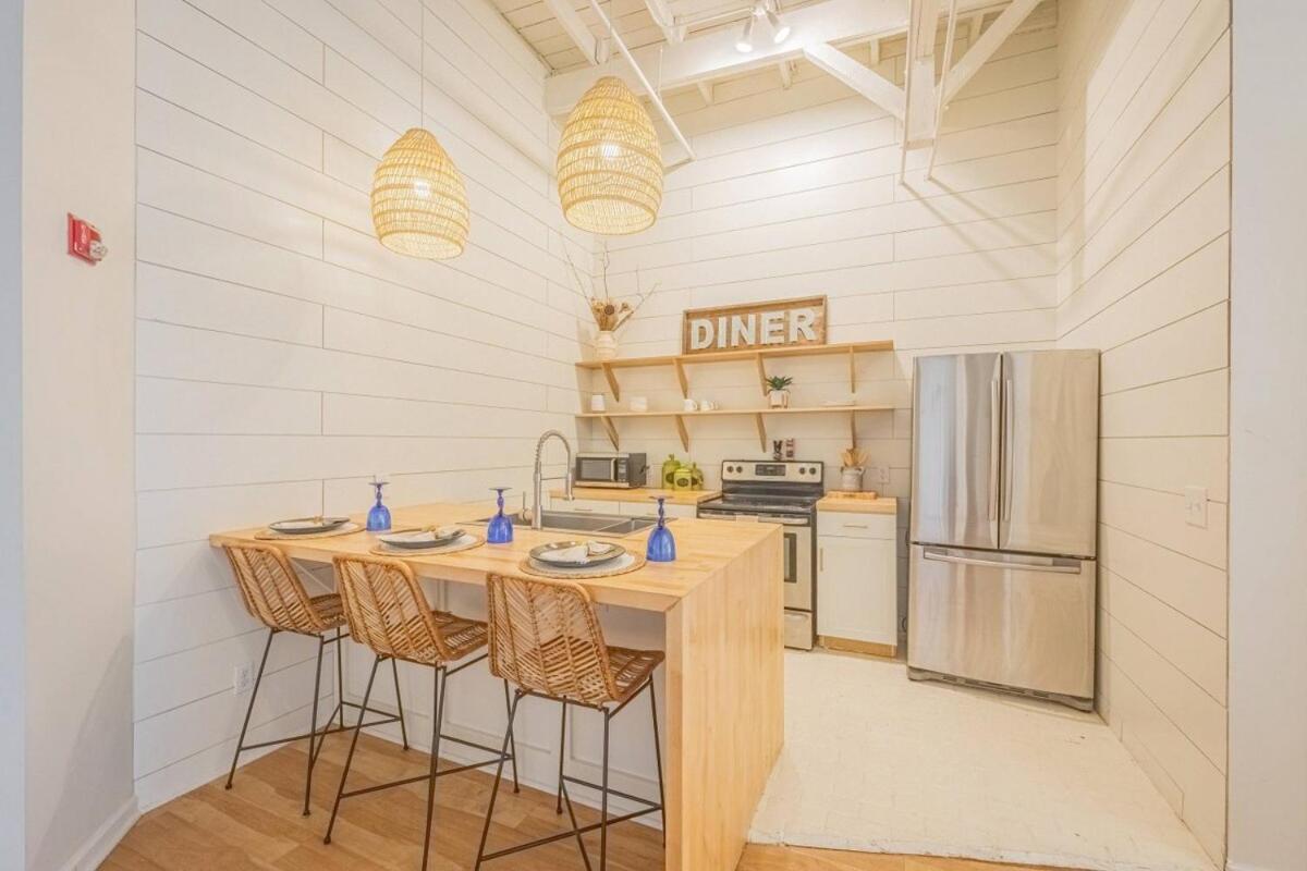 Darlin' Downtown Dawghouse Apartment Athens Bagian luar foto