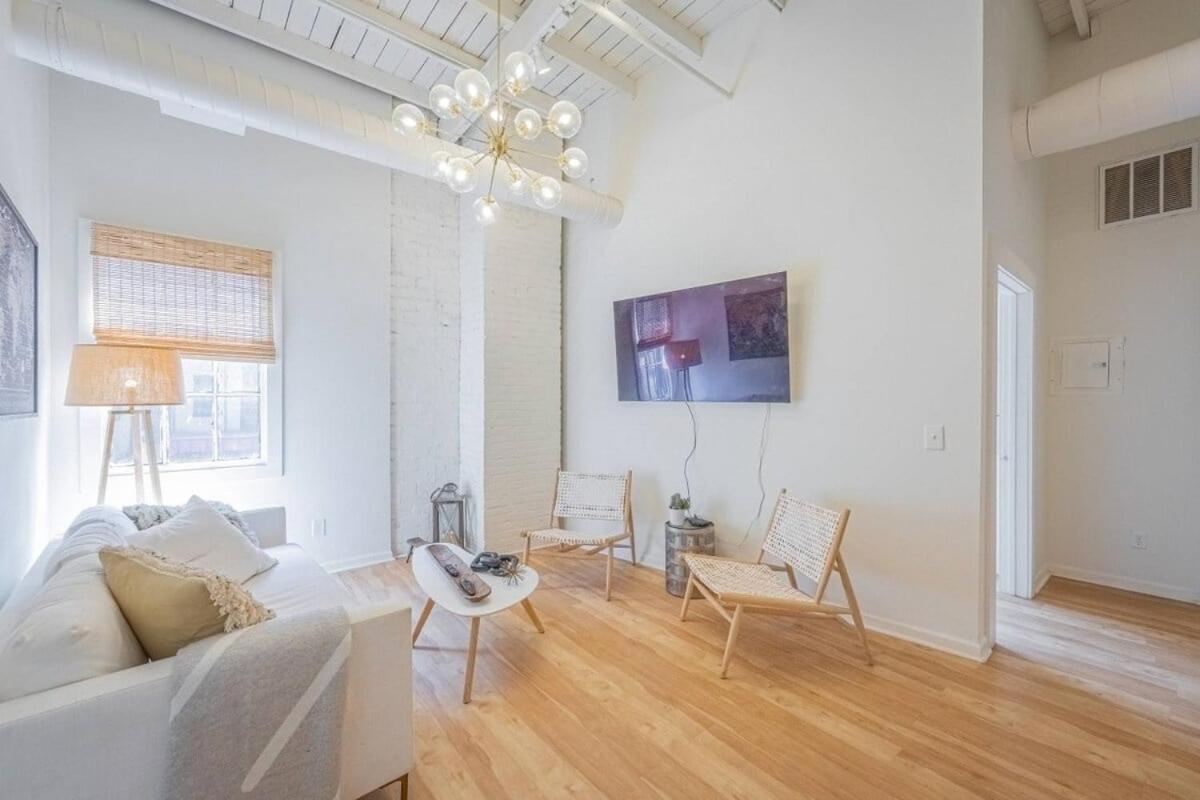 Darlin' Downtown Dawghouse Apartment Athens Bagian luar foto